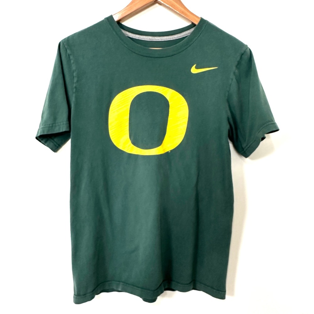 Nike Oregon Ducks T Shirt Mens S Green Yellow Swoosh NCAA College Sports Graphic